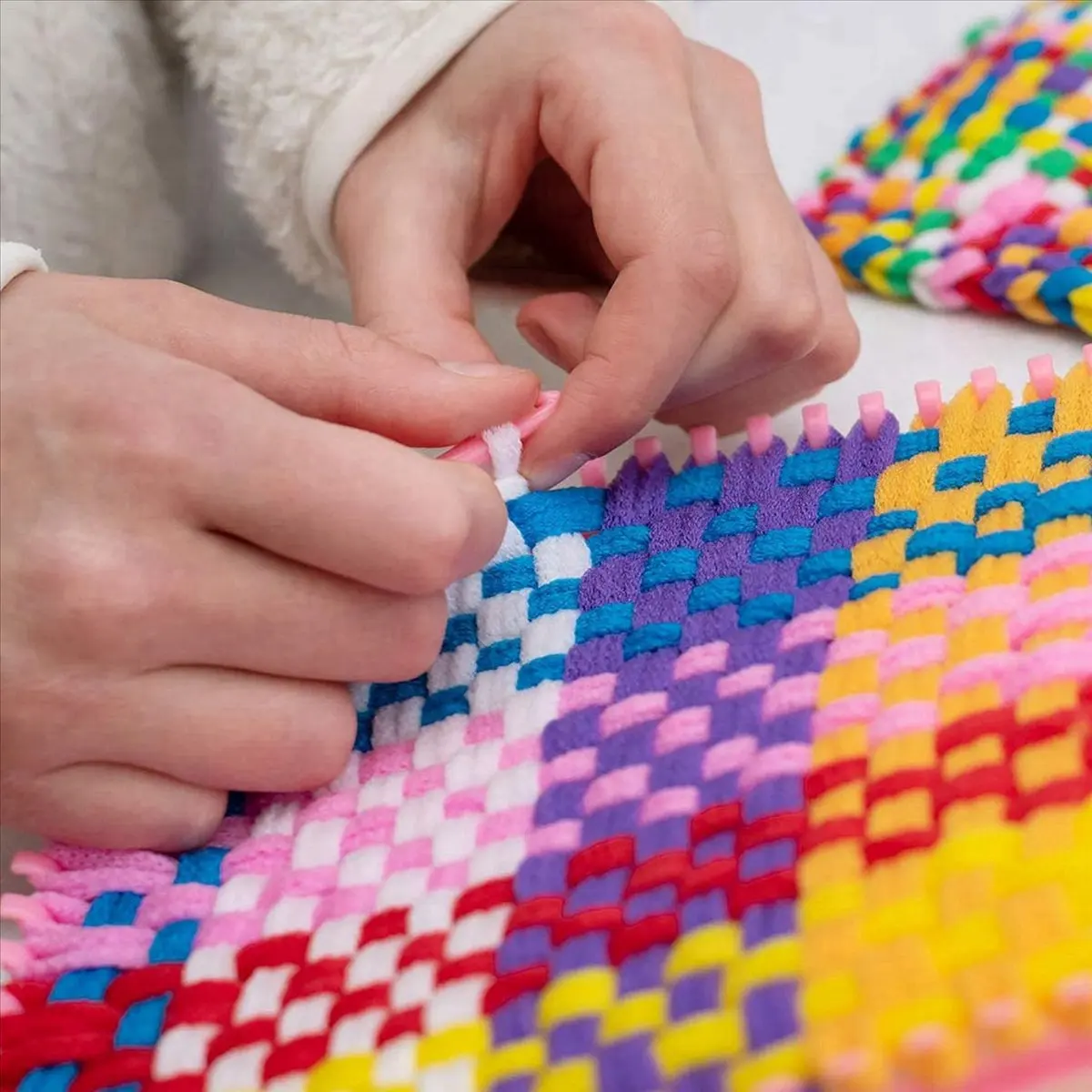 lillili 192 Pcs 7 Inches Potholder Loops Weaving Loom Loops Weaving Craft Loops with 12 Colors for DIY Crafts Supplies A