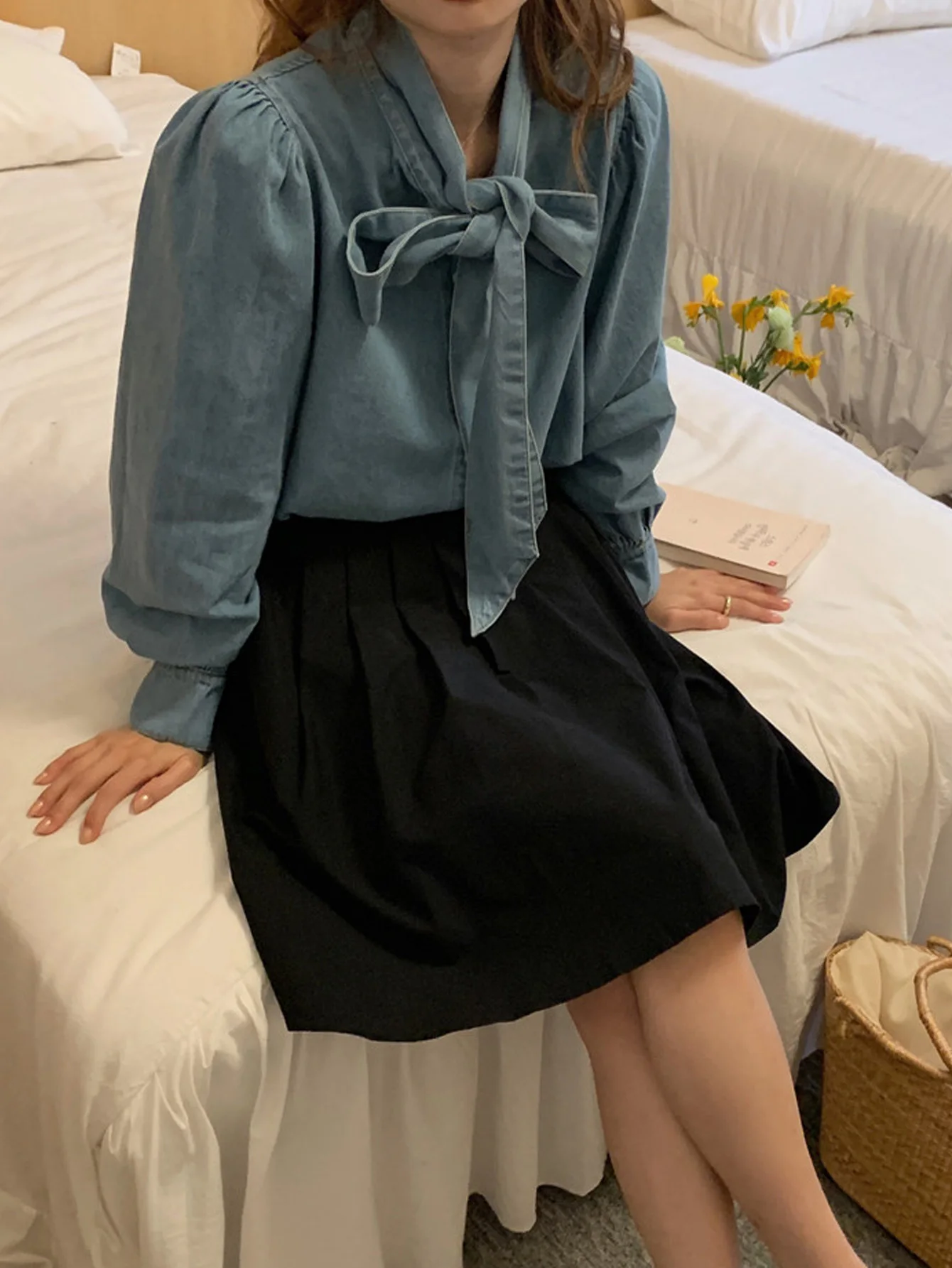 Spring and Autumn Korean Edition French Vintage Bow Tie Long sleeved Denim Shirt