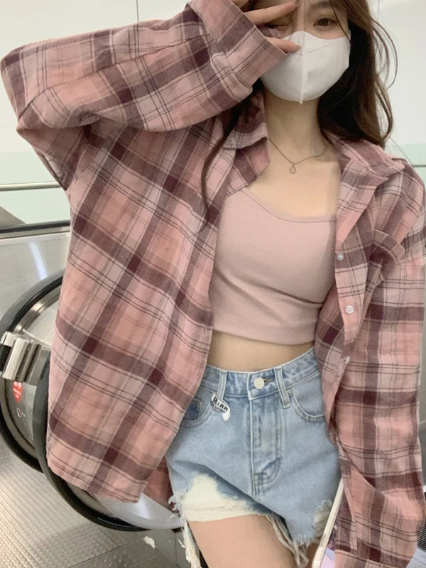 Koszula damska plus size 300 Pou Faionable Korean Sle Plaid Casual, w kratę, luźny krój, odzież damska na wiosnę i jesień, do noszenia jako warstwa wierzchnia.