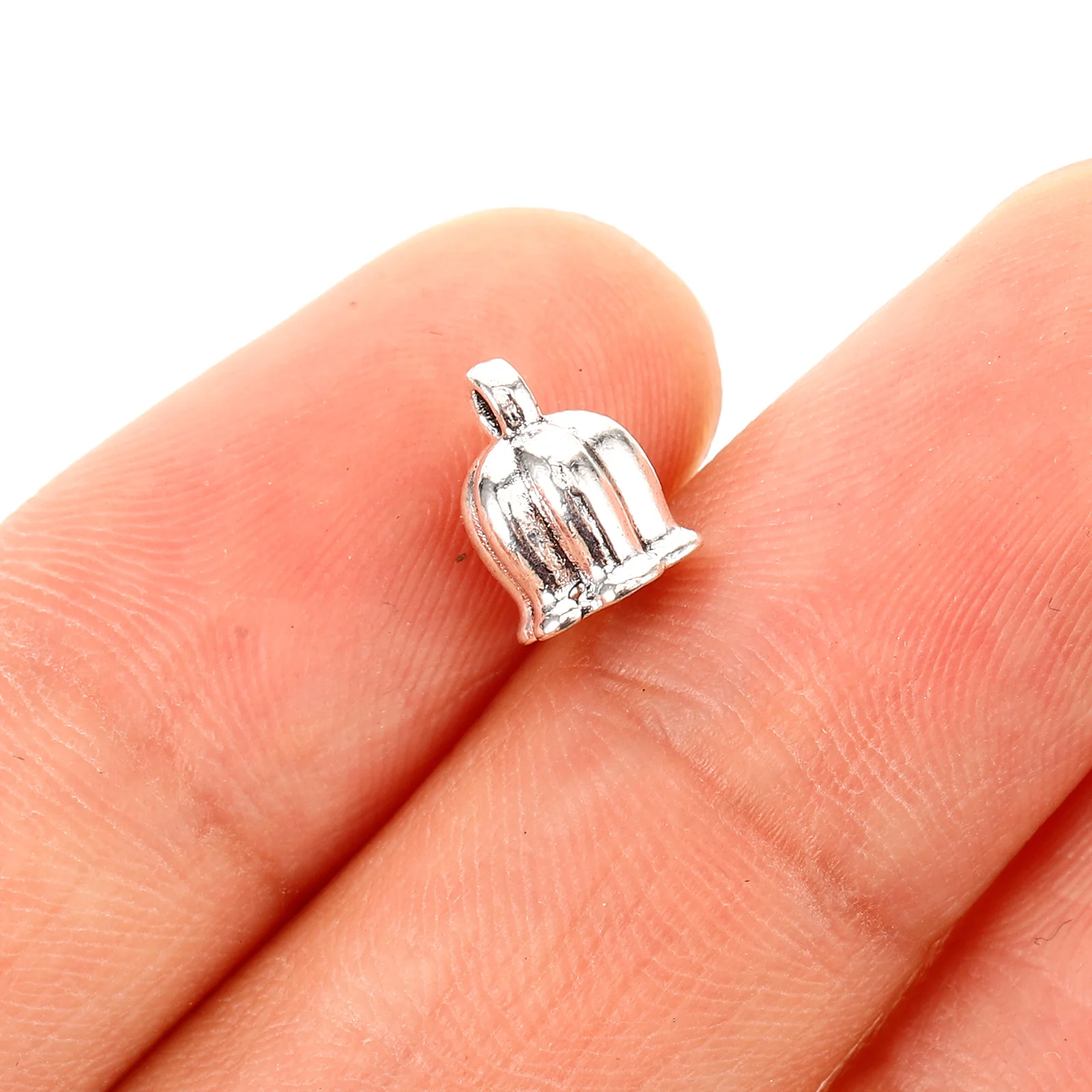 

100Pcs Vintage Silver Lily Flower Charms Beads Pendants for Jewelry Making Bracelet Necklace Earring