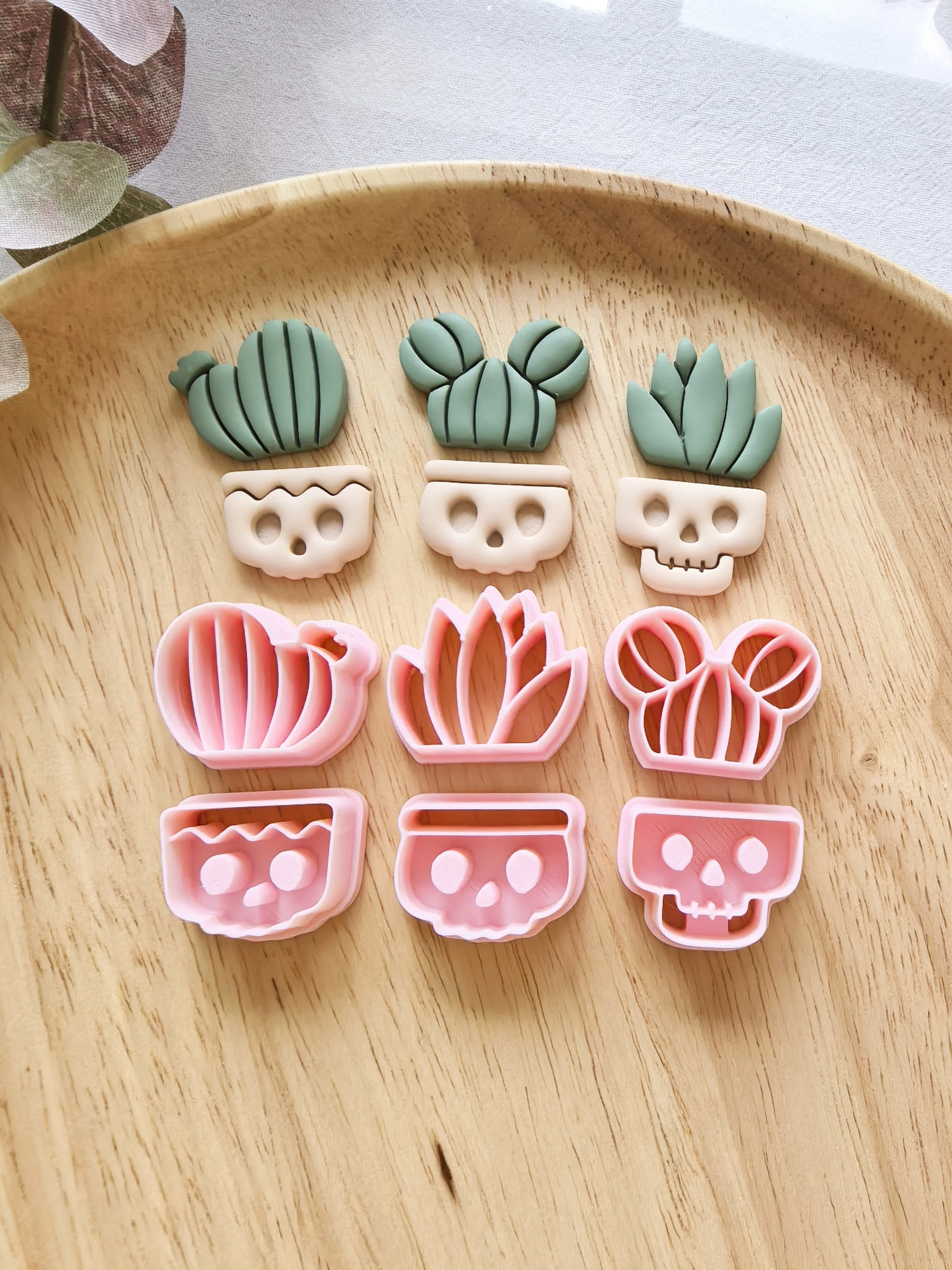 

Halloween Series Polymer Clay Cutter Skull/Flower Pot/Cactus Clay Cutting Molds DIY Earrings Jewelry Making Hand Tools