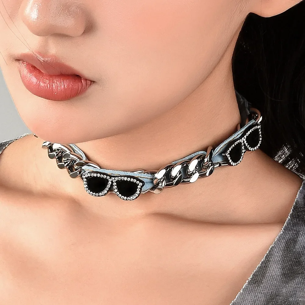 2025A trendy and cool hip-hop thick chain patchwork denim personalized eyewear collar