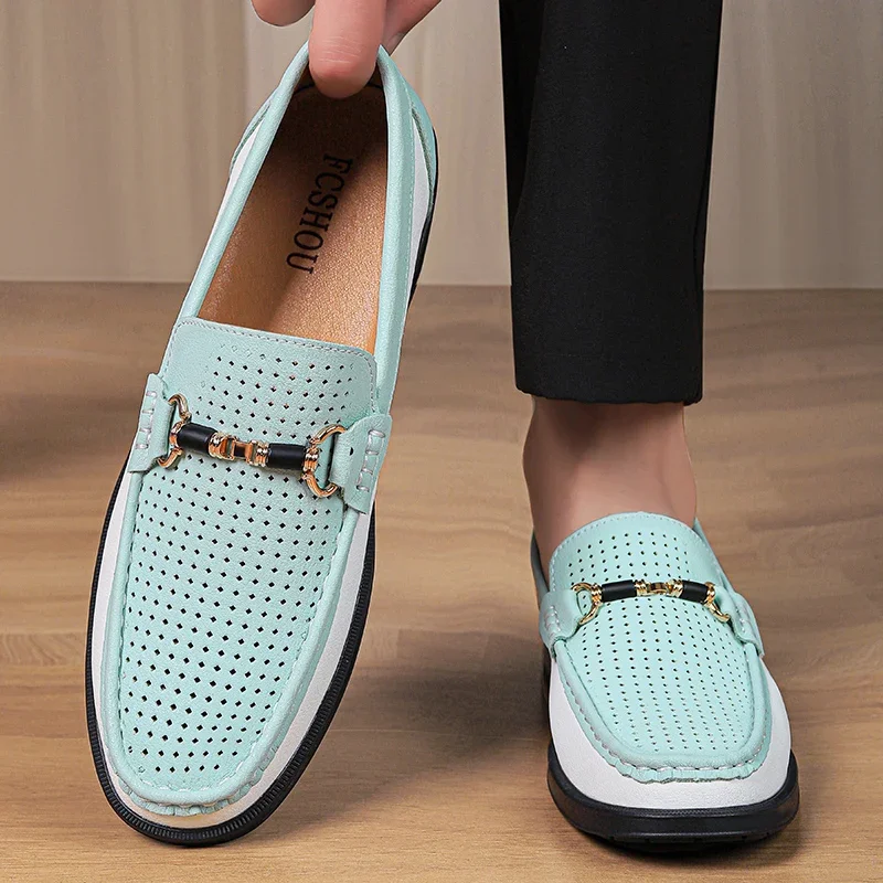 Nuevos mocasines de cuero genuino para hombre, mocasines de diseño elegante, cómodos zapatos informales sin cordones para hombre, zapatos planos de conducción transpirables huecos para hombre