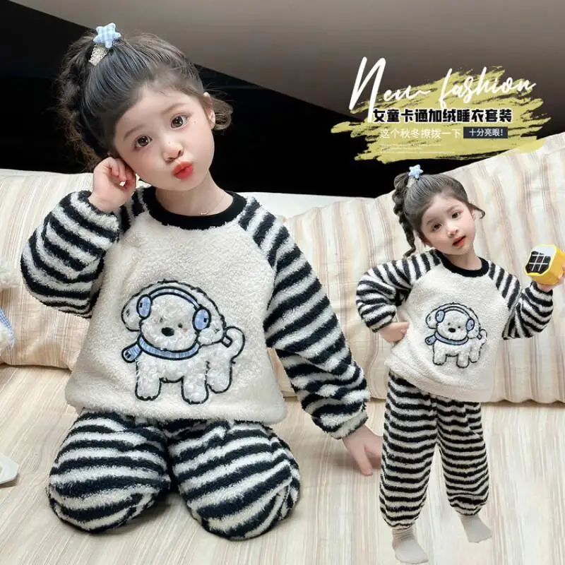 

2023 осенне-зимний пижамный комплект из кораллового флиса для девочек, домашняя одежда, домашняя одежда с героями мультфильмов, удобная новая трендовая детская одежда для детей от 7 до 12 лет