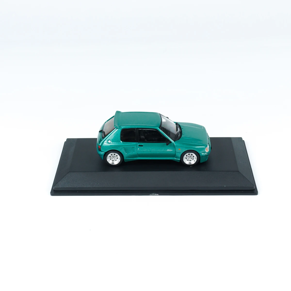 Diecast Solido 1:43 Scale Peugeot 205 DIMMA S 4310807   โลหะผสมรถยนต์รุ่นสะสมของเล่นของขวัญของที่ระลึกแสดงเครื่องประดับ