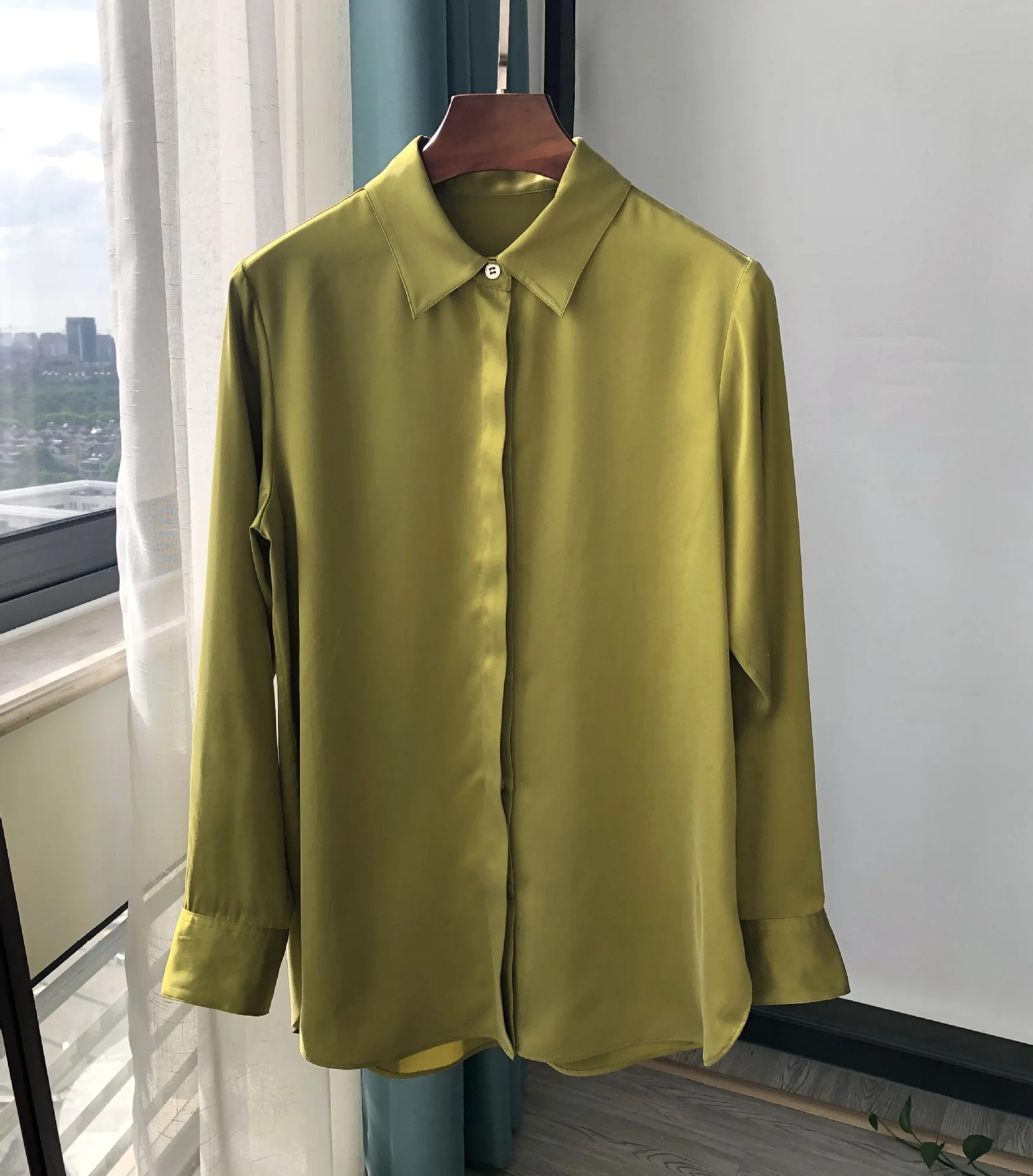 Pure Silk Women Blouses Elegant Streetwear Office Casual Silk 100% Loose Button Clothes Tops Green Long Sleeve OL Work Shirt