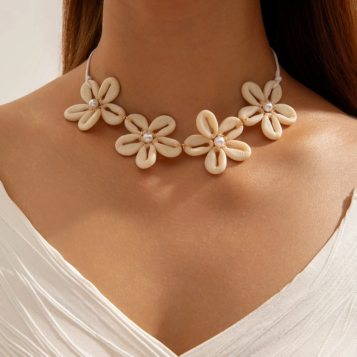 Docona Bohemian Resin Shell Handmade Necklace for Women Trendy Wave Flowers Summer Holiday Beach Jewelry Adjustable Gift