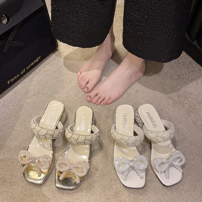 

Gentle Bow Thick-heeled Sandals for Women in The Summer of 2025, A New One-line, Transparent Water Diamond Square Toe Fairy Shoe