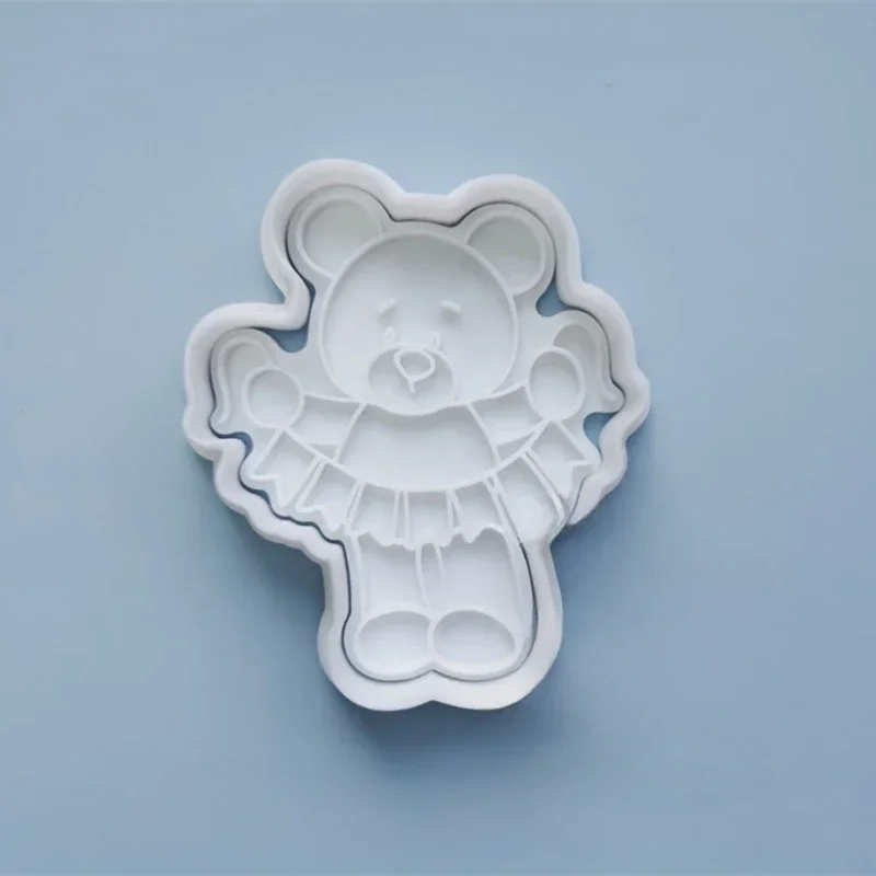 Cute Bear Cookie Cutters Embossing Cartoon Wedding Birthday Flower Fondant Biscuit Molds Cake Decorations Tools Baking Supplies