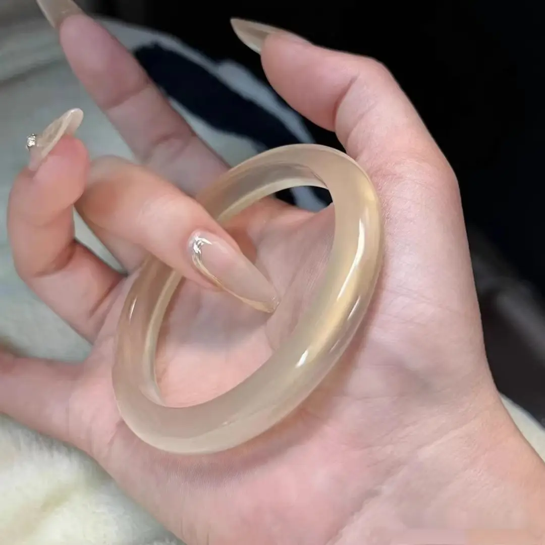 

Natural agate bracelet women's high ice champagne gold one bite sugar horse material flat strip chalcedony jade bracelet