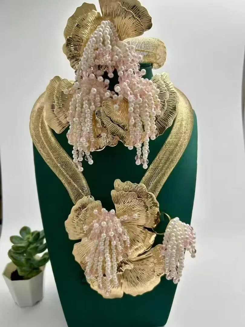 

Африканский набор модных украшений с золотым покрытием для невесты - комплект из серег, колье и браслета