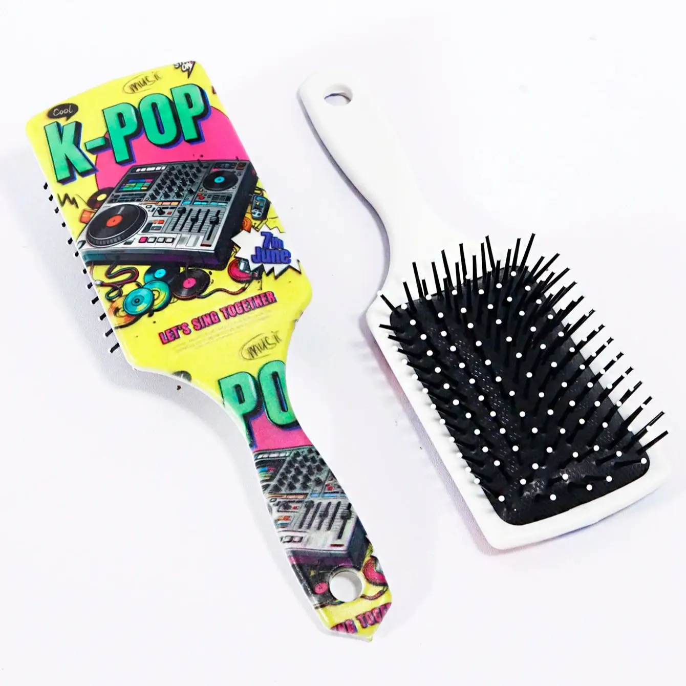 

Расческа для волос в стиле KPOP - антистатическая и предотвращающая спутывание волос, высококачественная массажная расческа, специально для париков из натуральных волос.
