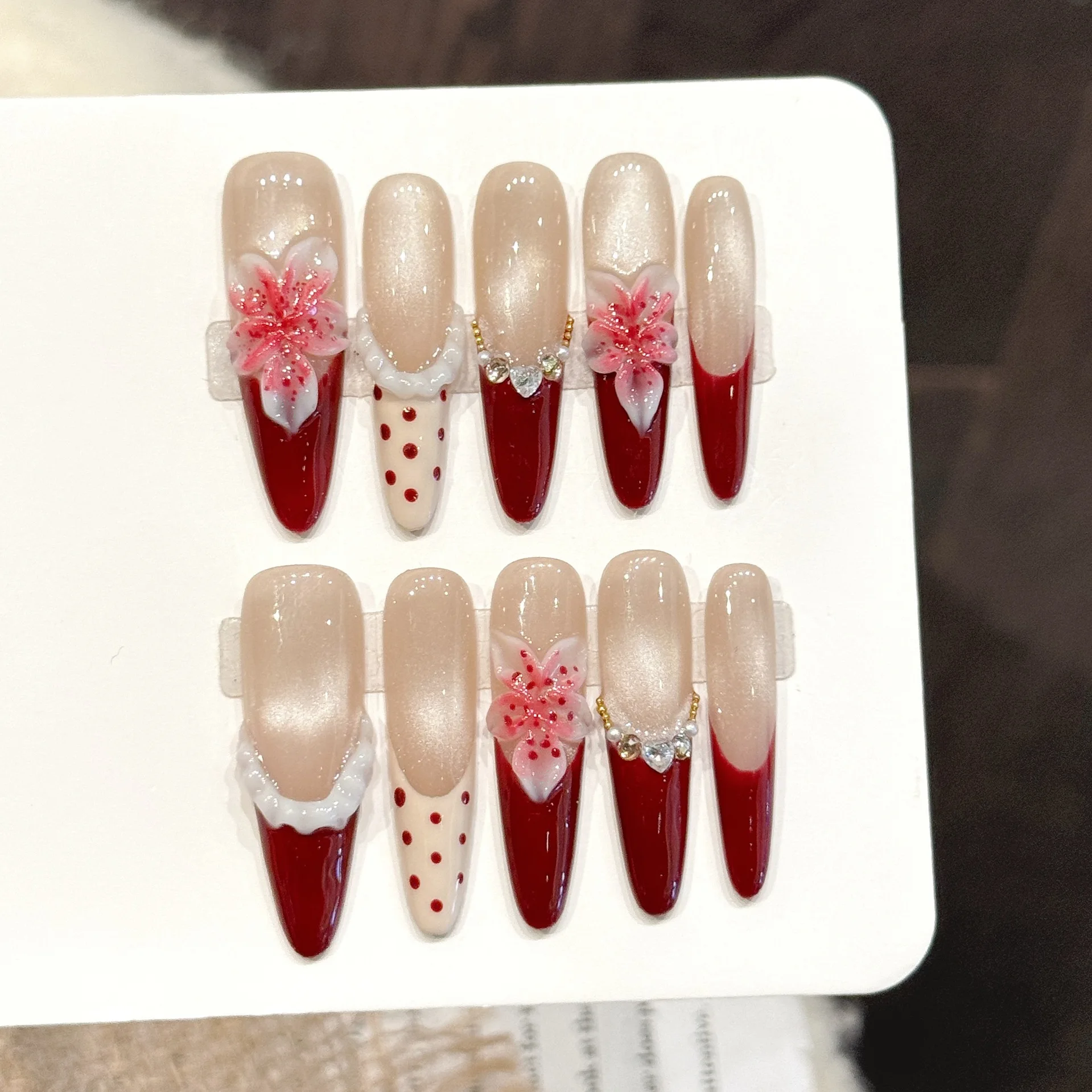 

10pcs Handmade Long Stiletto Press On Nails Shiny Cat Eye Red French 3D Carving Flower Design Fake Nails Wearable Nails Art Tips
