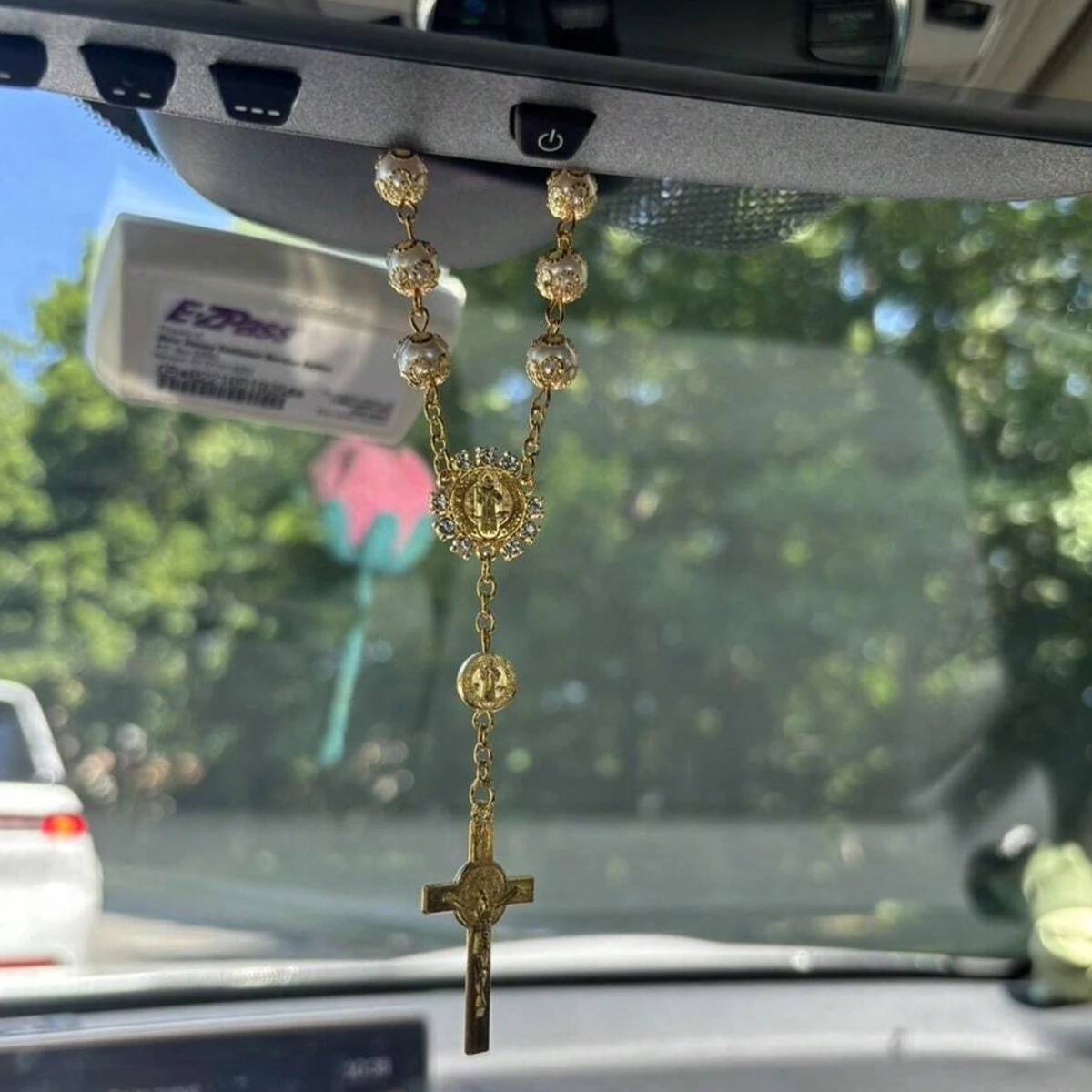 Cross pendant rosary necklace - religious style, stylish accessory for everyday decoration - ideal gift for friends and family