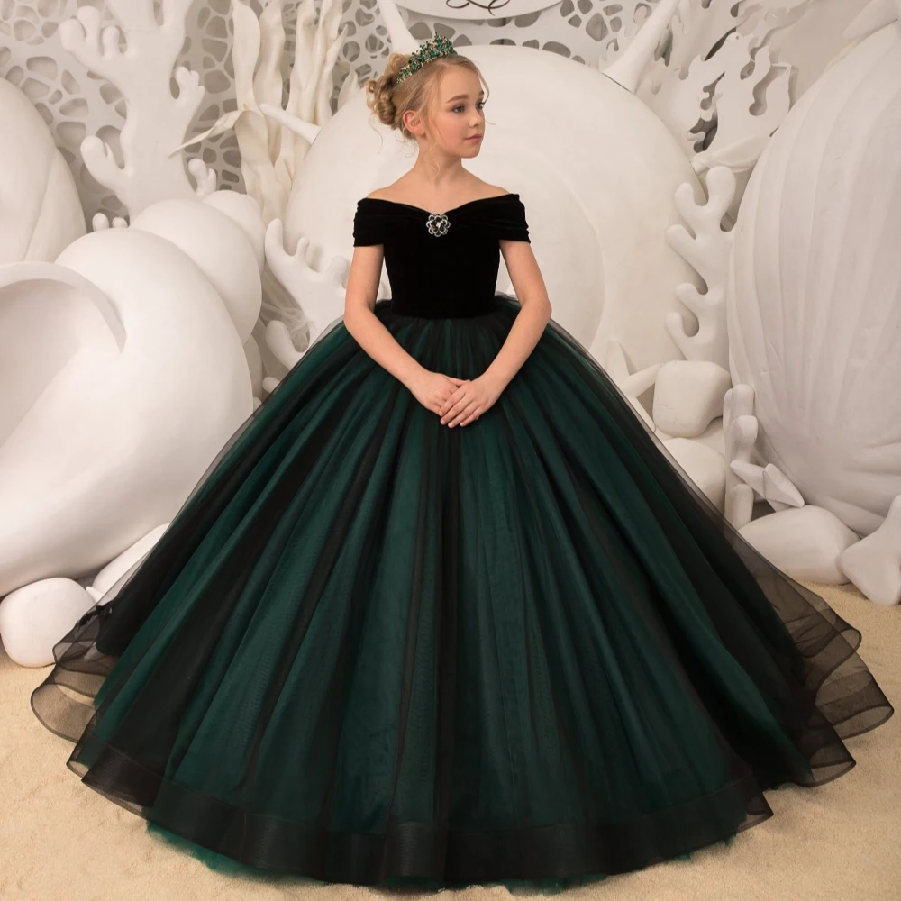 

Customized Exquisite Emerald Green Flower Girls Dress For Weddings Off Shoulder Tulle Ruffles Kid First Communion Gowns YFD01