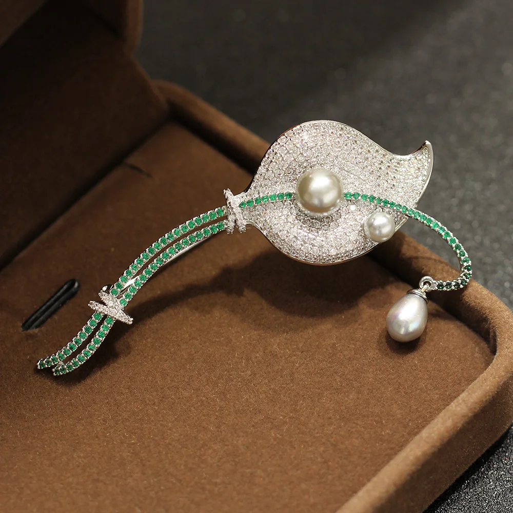 ΠΠ»Π΅Π³Π°Π½ΡΠ½ΡΠ΅ Π»Π΅Π³ΠΊΠΈΠ΅ ΡΠΎΡΠΊΠΎΡΠ½ΡΠ΅ Π±ΡΠΎΡΠΈ Ρ ΠΌΠΈΠΊΡΠΎΠΈΠ½ΠΊΡΡΡΡΠ°ΡΠΈΠ΅ΠΉ ΡΠΈΡΠΊΠΎΠ½ΠΎΠΌ Β«ΠΠ°Π»Π»Π° ΠΠΈΠ»ΠΈΡΒ», ΡΠ΅ΠΌΠΏΠ΅ΡΠ°ΠΌΠ΅Π½ΡΠ½ΡΠΉ Π½ΠΈΡΠ΅Π²ΡΠΉ Π΄ΠΈΠ·Π°ΠΉΠ½, ΠΆΠ΅ΠΌΡΡΠΆΠ½Π°Ρ ΠΏΠΎΠ΄Π²Π΅ΡΠΊΠ°, Π±ΡΠΎΡΡ, ΠΆΠ΅Π½ΡΠΊΠ°Ρ Π±ΡΠ»Π°Π²ΠΊΠ° Π΄Π»Ρ Π°ΠΊΡΠ΅ΡΡΡΠ°ΡΠΎΠ² ΠΠ»Π΅Π³Π°Π½ΡΠ½ΡΠ΅ Π»Π΅Π³ΠΊΠΈΠ΅ ΡΠΎΡΠΊΠΎΡΠ½ΡΠ΅ Π±ΡΠΎΡΠΈ Ρ ΠΌΠΈΠΊΡΠΎΠΈΠ½ΠΊΡΡΡΡΠ°ΡΠΈΠ΅ΠΉ ΡΠΈΡΠΊΠΎΠ½ΠΎΠΌ Β«ΠΠ°Π»Π»Π° ΠΠΈΠ»ΠΈΡΒ», ΡΠ΅ΠΌΠΏΠ΅ΡΠ°ΠΌΠ΅Π½ΡΠ½ΡΠΉ Π½ΠΈΡΠ΅Π²ΡΠΉ Π΄ΠΈΠ·Π°ΠΉΠ½, ΠΆΠ΅ΠΌΡΡΠΆΠ½Π°Ρ ΠΏΠΎΠ΄Π²Π΅ΡΠΊΠ°, Π±ΡΠΎΡΡ, ΠΆΠ΅Π½ΡΠΊΠ°Ρ Π±ΡΠ»Π°Π²ΠΊΠ° Π΄Π»Ρ Π°ΠΊΡΠ΅ΡΡΡΠ°ΡΠΎΠ²