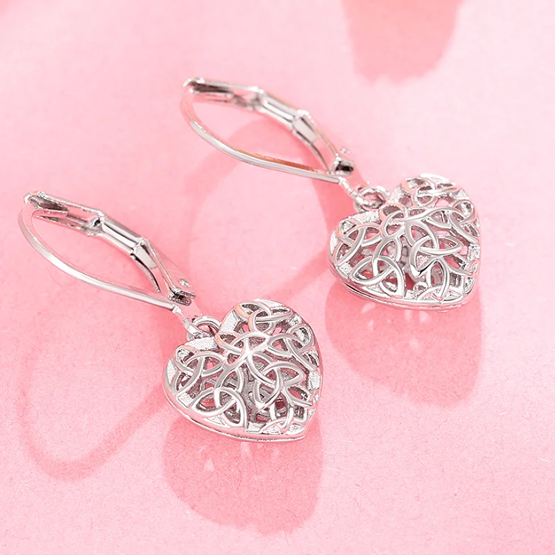 Huitan Damen-Ohrringe mit Herzmotiv, ausgehöhltes Design, trendige Hochzeit, Verlobung, Party, Alltag, metallisch, vielseitige Accessoires, Schmuck