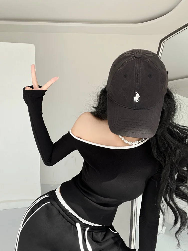 Sexy Oulder Bared American Bla And White Colion Farbe Slant Collar Long Sve Gestrickte Basis IRT Frauen Frühling Slim Fi...