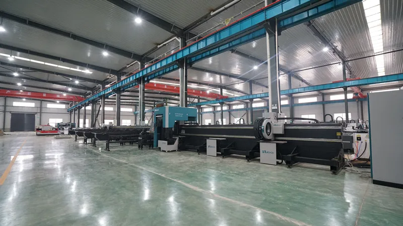 أنبوب معدني ثلاثة تشاك تحميل وتفريغ آلة قطع الأنابيب المعدنية بالليزر 123TX لـ