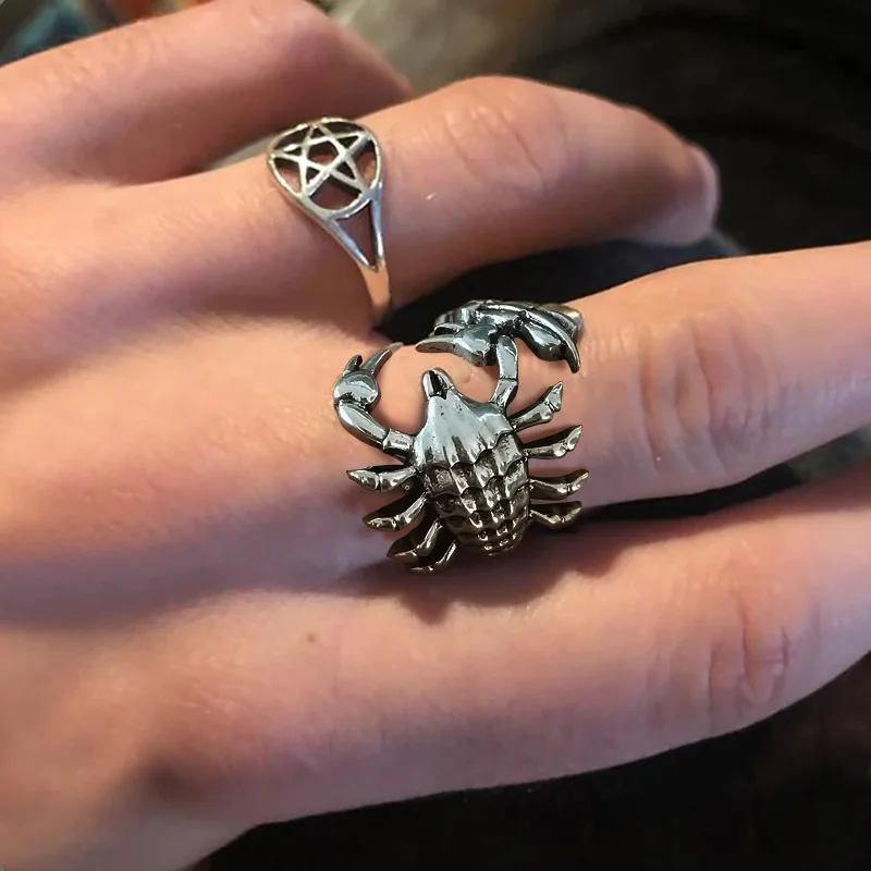 Vintage Men's Halloween Gothic Poison Scorpion Ring Fashion Vanguard and Unique Unisex Punk Hip Hop Rock Cold Reaper Jewelry