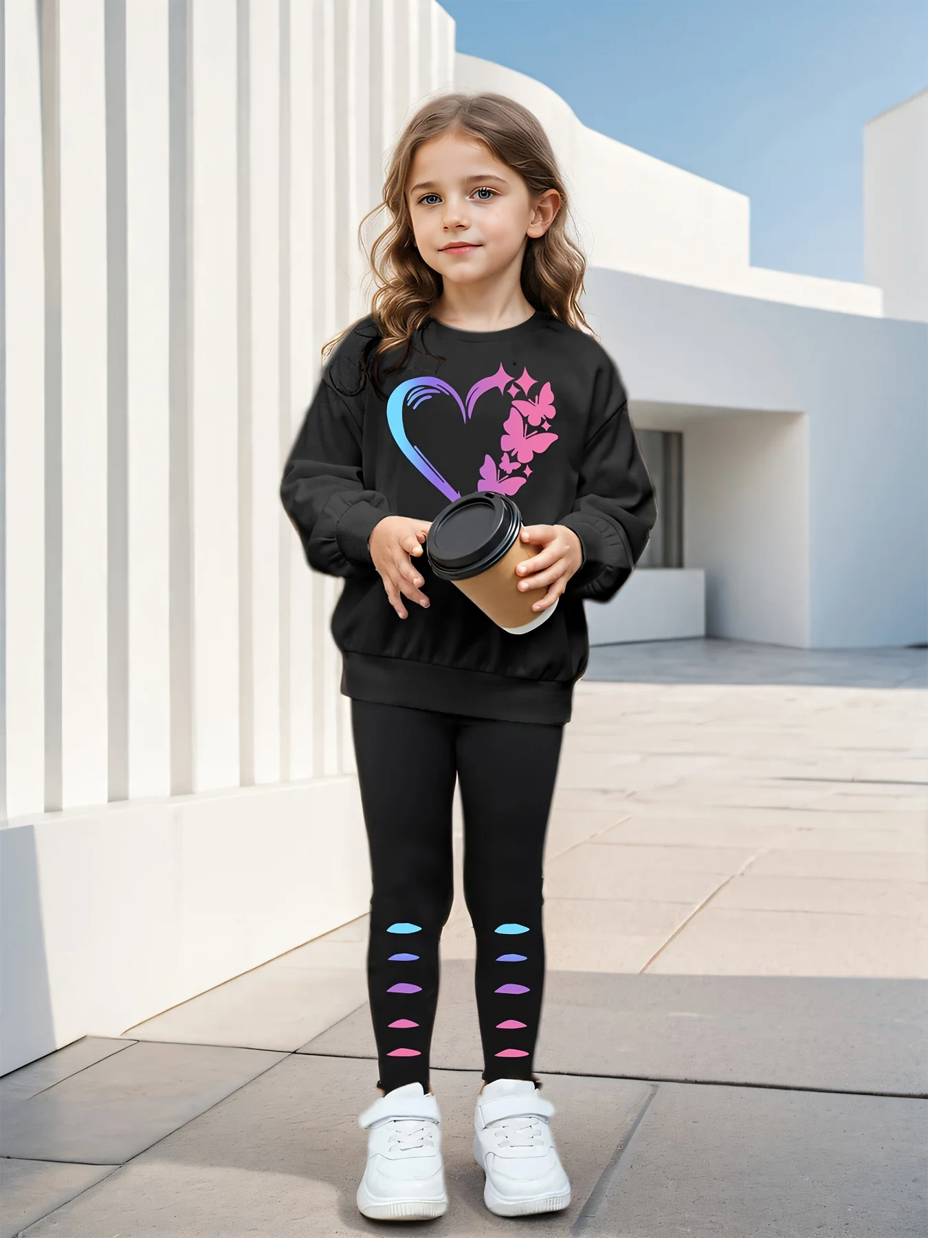 Mädchen-Herbst-Freizeitoutfit: Rundhals-Sweatshirt + Leggings Zweiteiler mit buntem Herz-Print, geeignet für Kinder ab 3 Jahren, vielseitige Kleidung für Zuhause und Ausflüge. – Detail 1