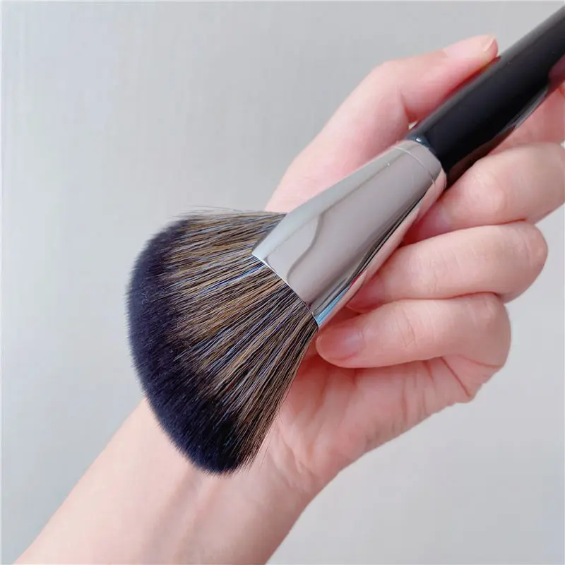 Black Sculpting Brush Professional Makeup Brushes Large Cosmetic Face Cont Bronzer Oblique Powder Blush Brush Face Make Up Tools