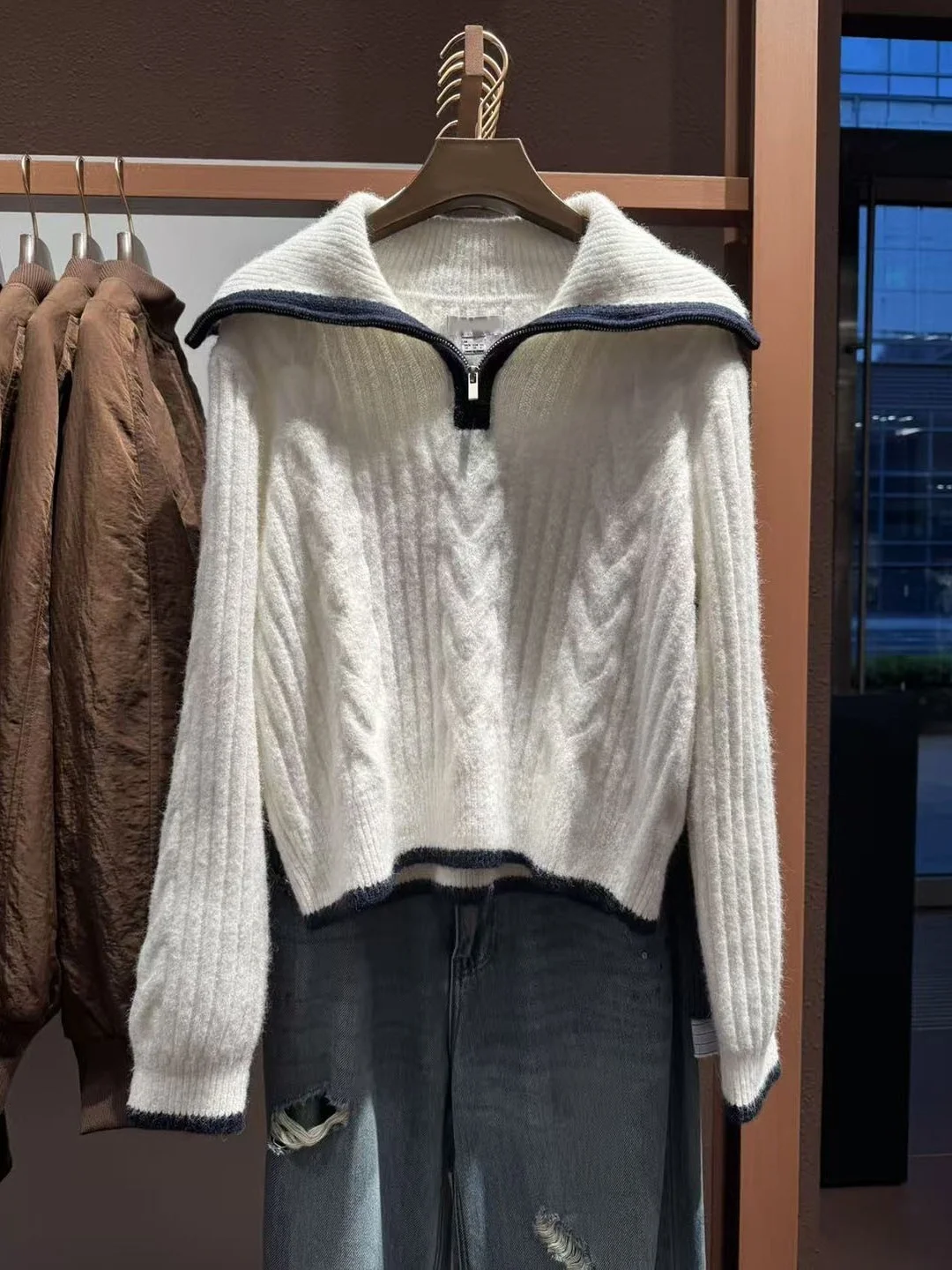 URCACHE2025 Autumn New Loose Fit Zipper Design Casual Artistic Style Large Collar Sweater Versatile Women's Fashion Essential