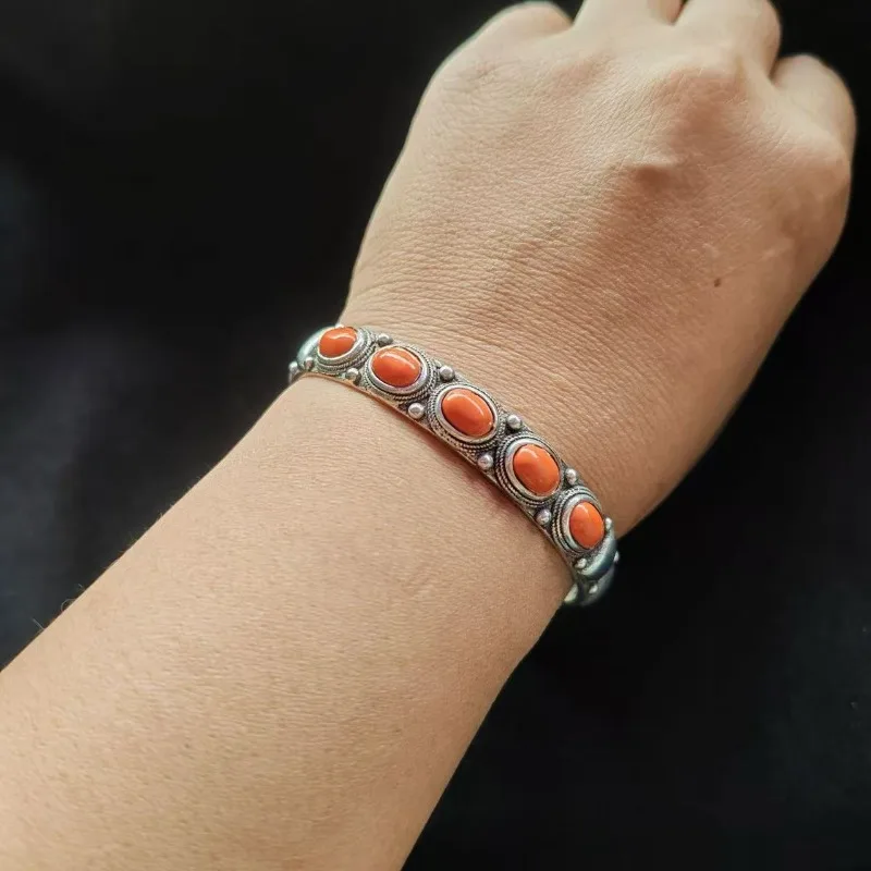 

Tibetan silver bracelet with open inlay interface, fashionable bracelet, niche and exquisite holiday party gift for friends