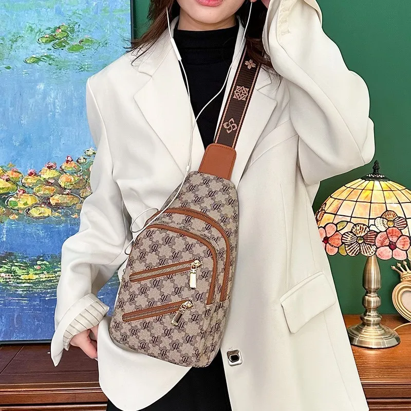 Designer Chest Bags for Women Bags Luxury Brand Crossbody Bag Leather Woman Sling Pack Chest Pack Short Trip Shoulder Bags