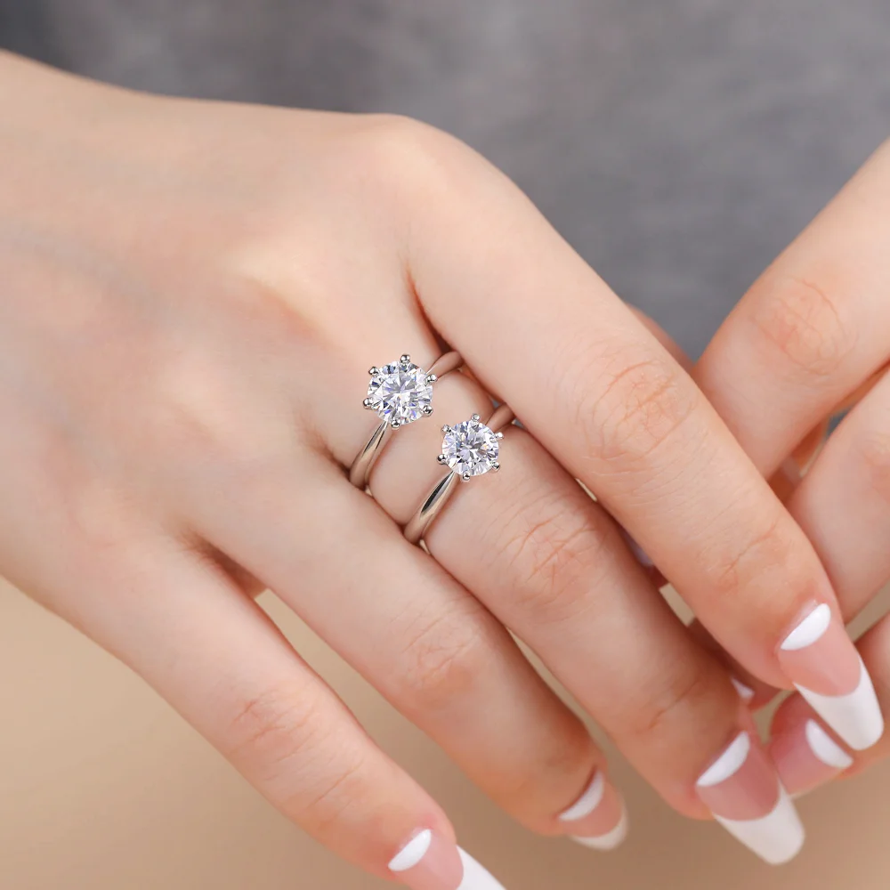 Pretty Beauty 1.5CT Round Brilliant Cut Moissanite Engagement Ring for Women S925 Silver 6 Prong Knife Edge Band Wedding Ring