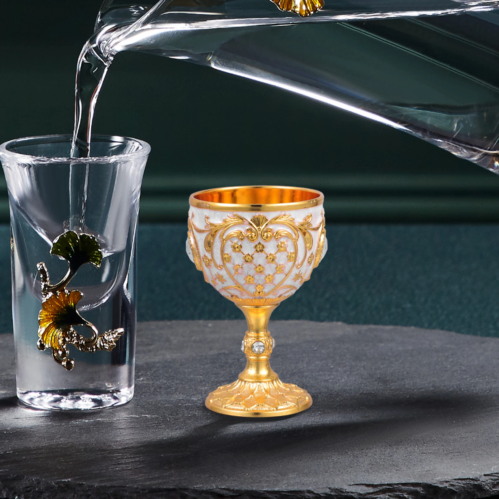 

30Ml Retro Wine Goblet Zinc Alloy Cup European Style Decorative Goblet For Home Party Dinner Wine Glass Household