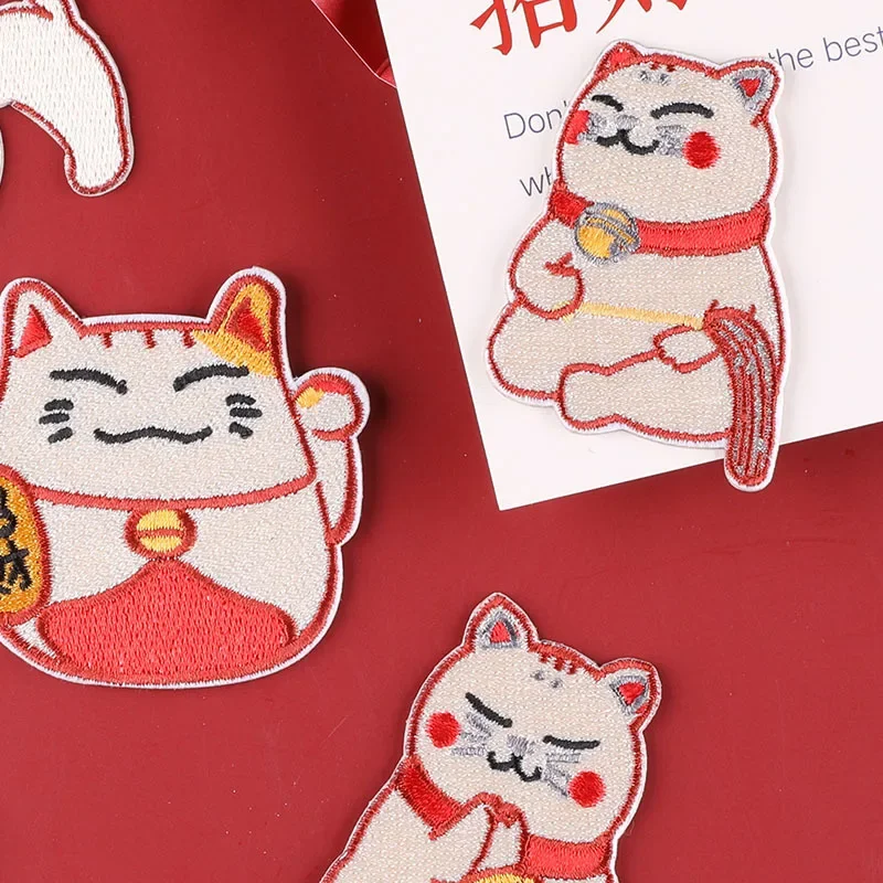 Chinese Style Lucky Cat Embroidery Patches Fortune Sign Stick-on Badges Cute Prayer Kitten for Clothing Phonecase DIY Decoration