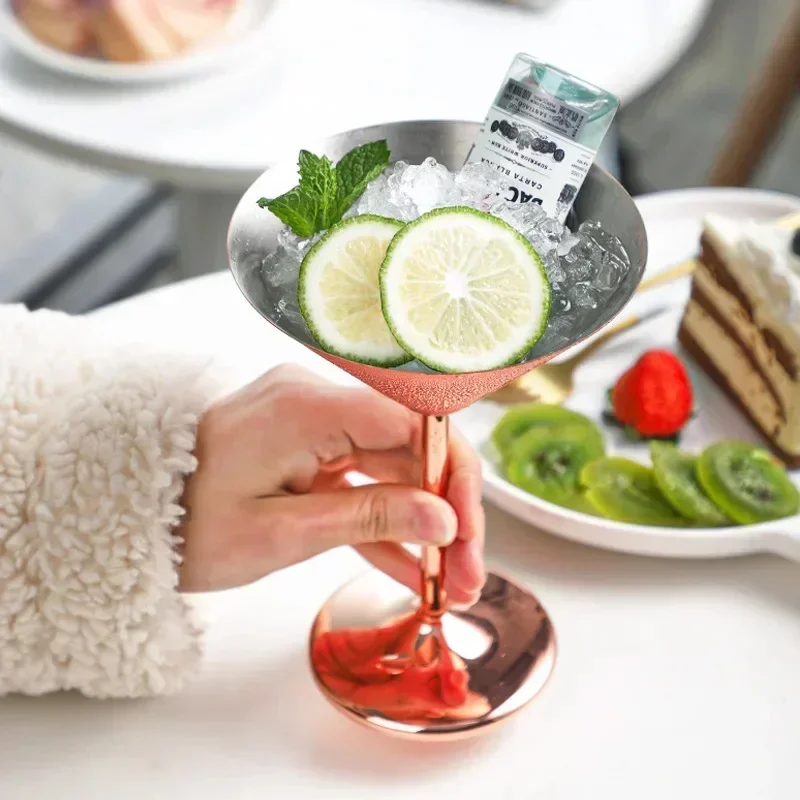 304 Stainless Steel Martini Cocktail Glass Champagne Goblet Wine Cup Rose Gold Personalized Design Metal Utensils
