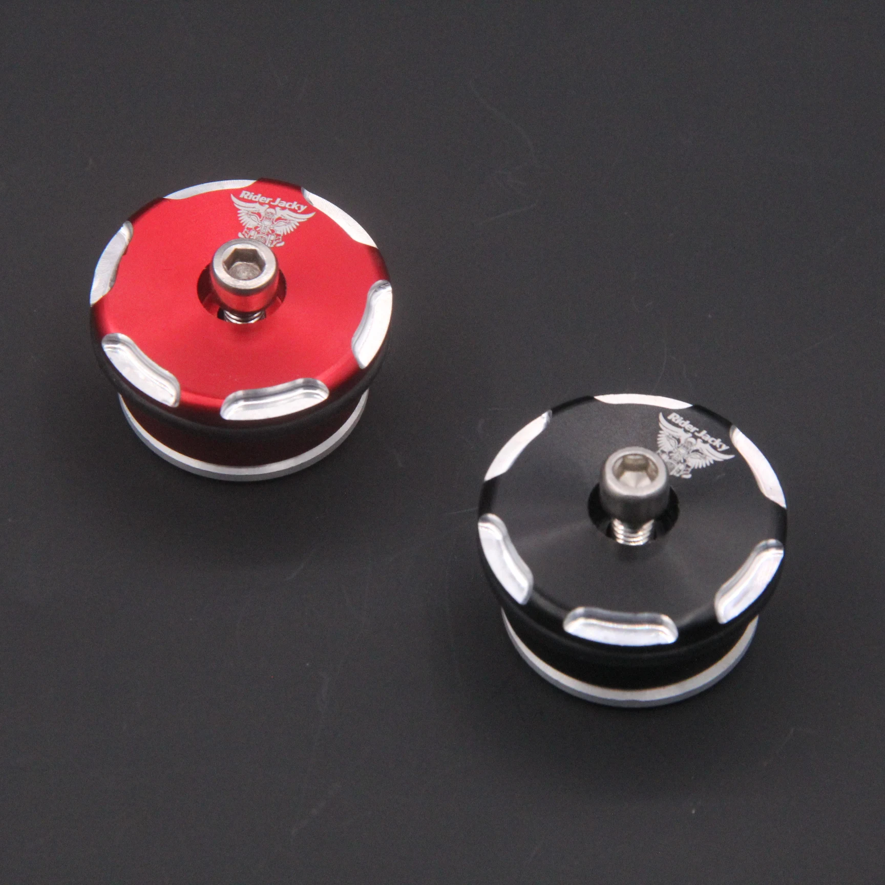 For Ducati S2R/ S4R/ S4RS / 796 / 1100 / 1100 EVO / 821 Motocycle Rear Wheel Cap Axle Fork Cap Nut Cover Slider Screw Decoration