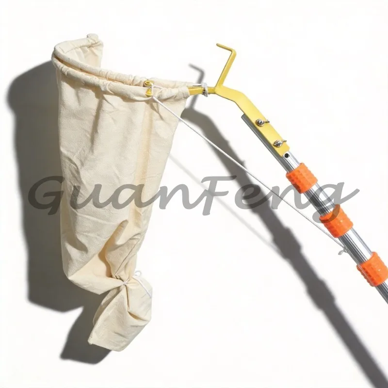 Portable telescopic rod bee recruitment tool for beekeeping supplies