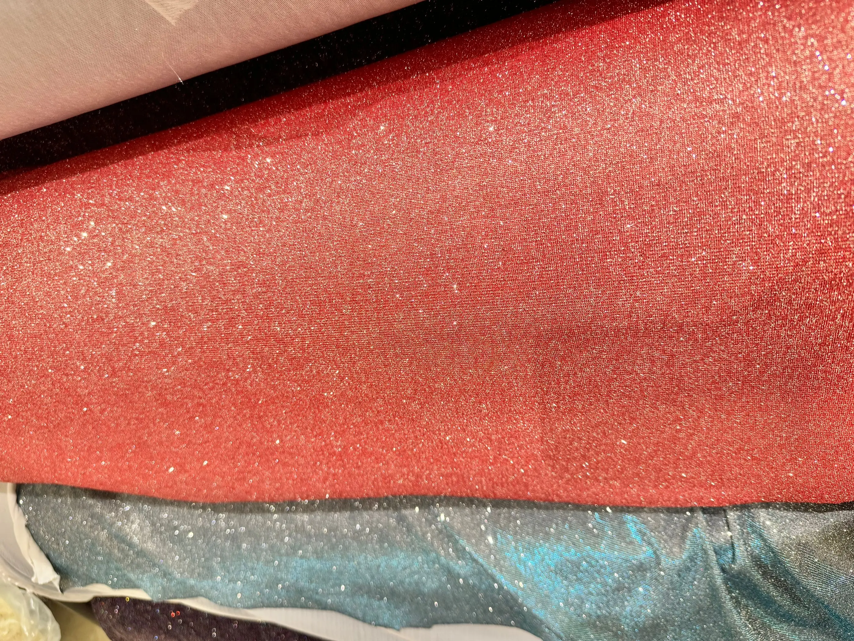 

Color Changed Shiny Gilding Lace Material For Dress