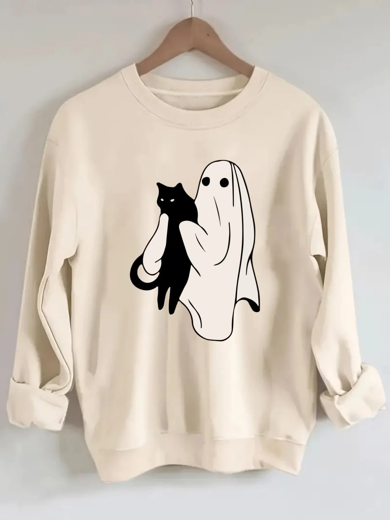 Women's Crew Neck Pullover Sweatshirt Ghost Holding Cat Design, Soft Casual Long Sleeve, Daily Casual Top Outfit, Winter Women's Clothing, Halloween Costume Outfit