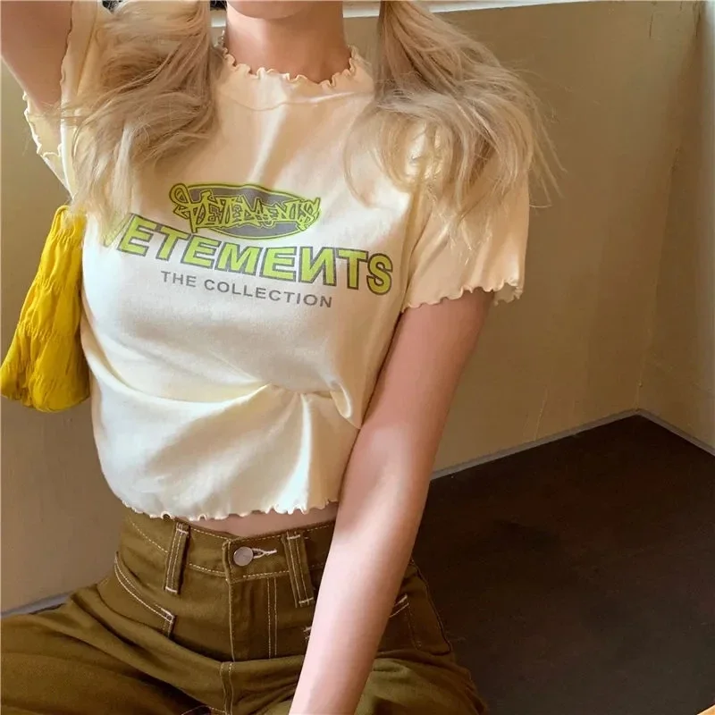 

Summer 2023 New Korean Style Loose Letter Printed Curling Short-Sleeved T-shirt For Female Students Short Spice Girls Top ins