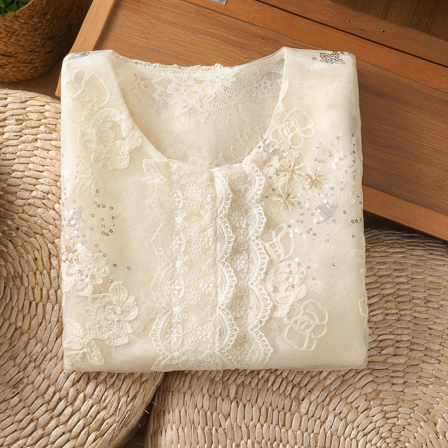 سليم صالح تنفس رقيقة المرأة irt عادية Faionable أوائل الخريف جديد Sle فضفاض الدانتيل تقليم متجدد الهواء أعلى فام ملابس علوية #2