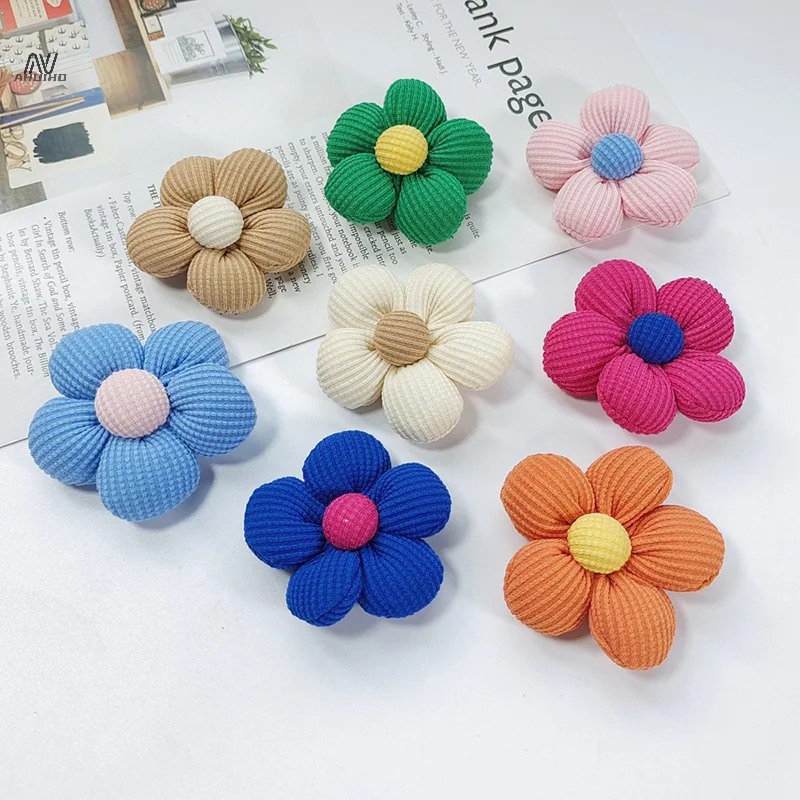 Cute Creative Knitted Cotton Filled Flower Brooch Badge Pins For Bag Backpacks Coat Brooch Decoration Accessories Couple Gift