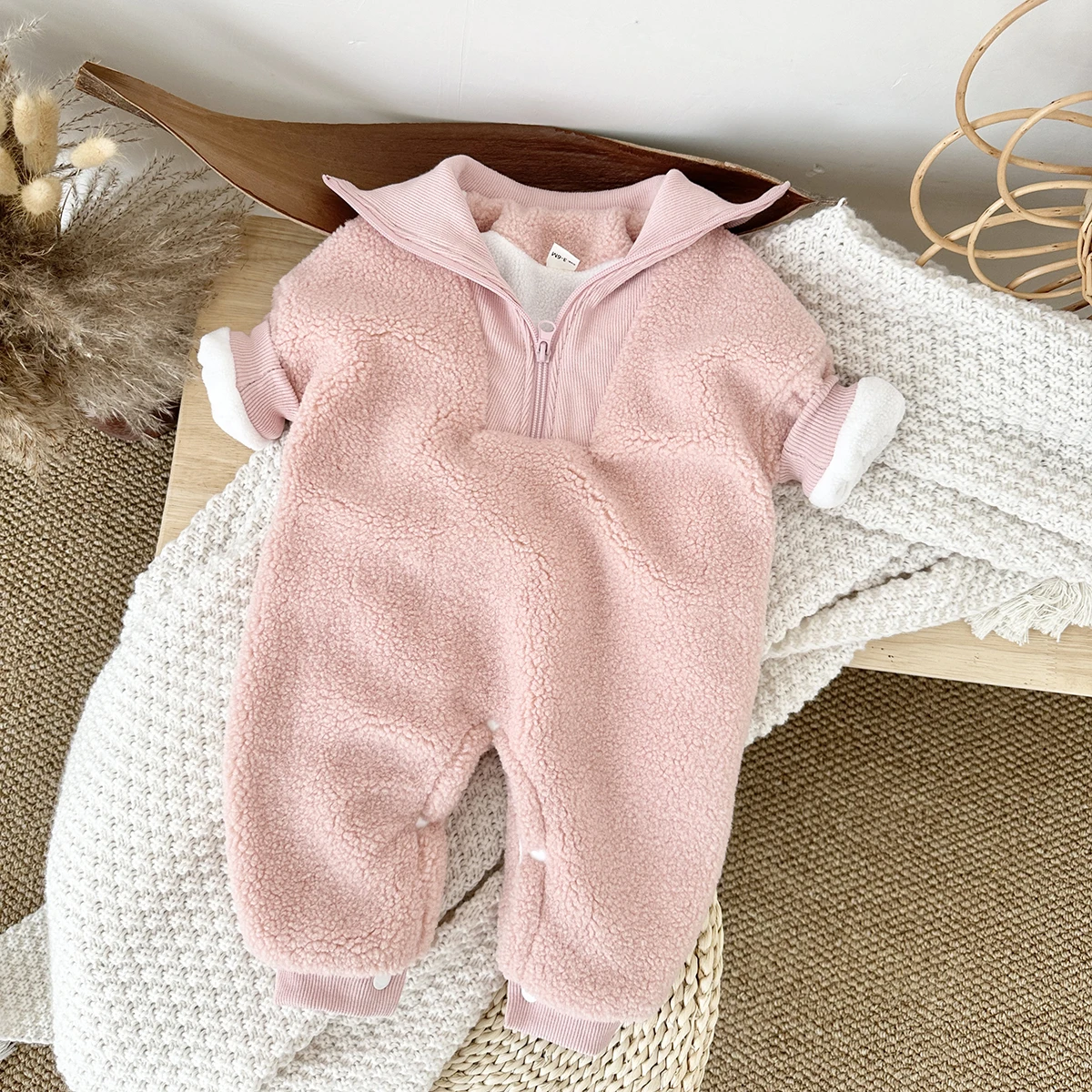 New Winter Boys Girls Baby Clothes Toddler Romper Long Sleeves Solid Color Lamb Wool Jumpsuit Half Zipper Lapel 0-18M Newborn