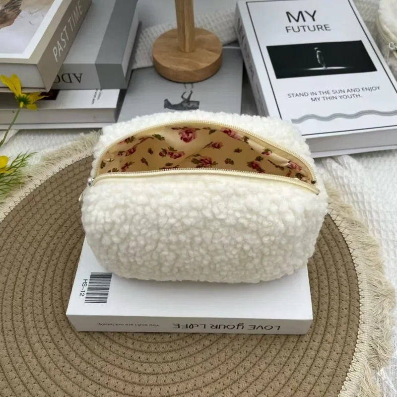 

2025 New Lamb Plush Makeup Bag Portable Skin Care Product Storage Bag Large Capacity Zipper Square Bag