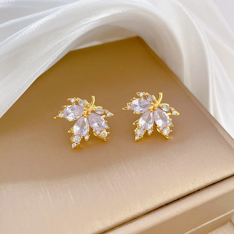 Lucky99 Elegant Shiny Maple Stud Earrings For Women Fashion Simple Temperament Party Earring Gold Color Zirconia Jewelry