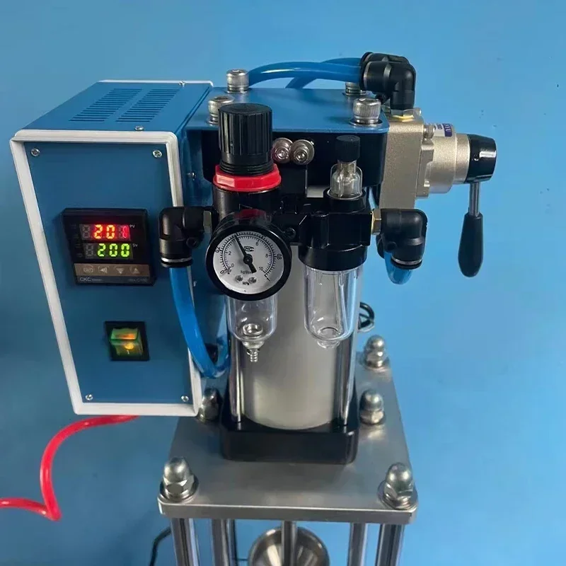 

Desktop Small Semi-Automatic Injection Molding Machine for 10g Plastic Compact Size Easy to Use Plastic Molding Equipment