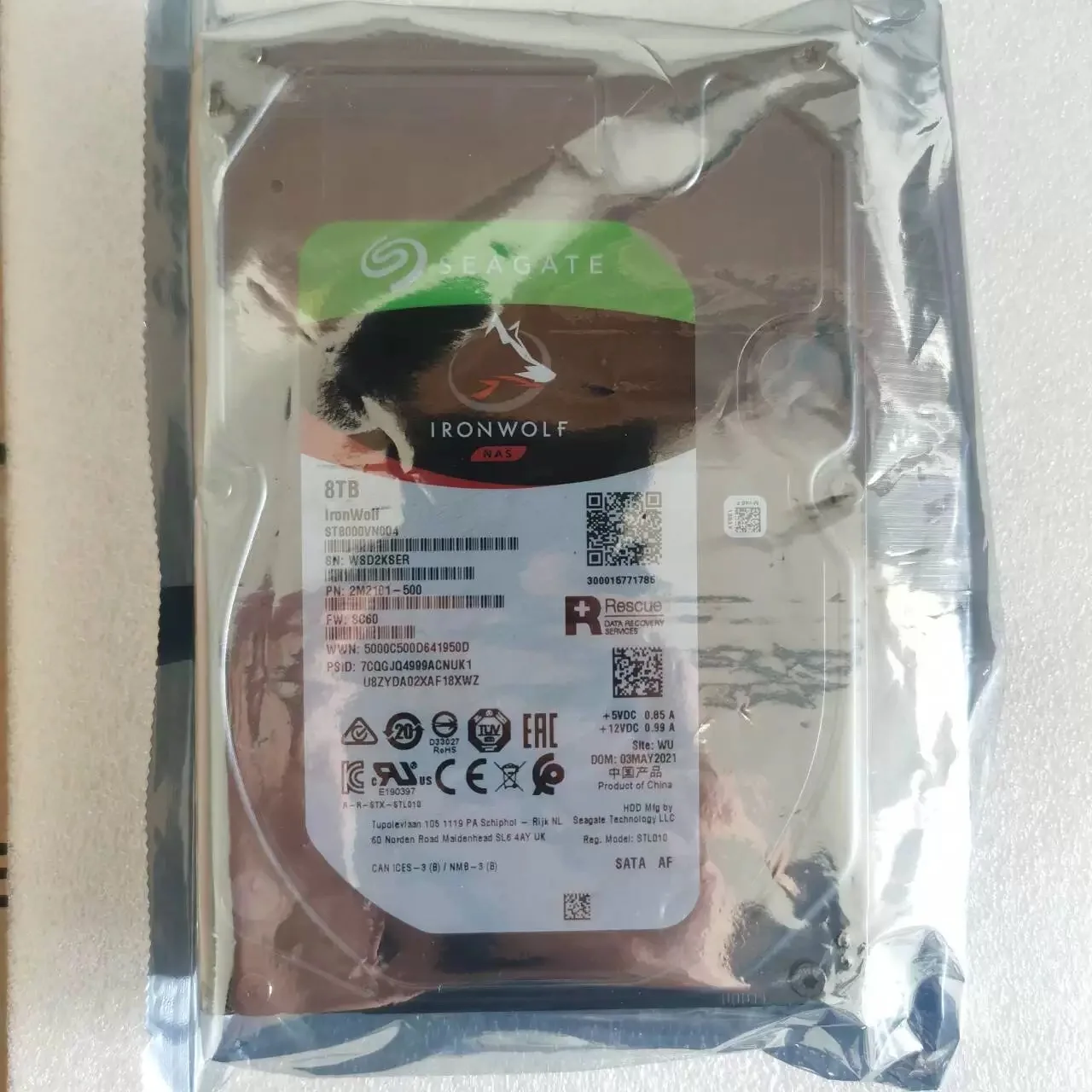

FOR Seagate ST8000VN004 8TB IronWolf 3.5 inch SATA3 NAS Hard Drive NEW