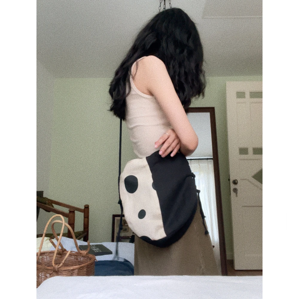 

Original Bucket Shaped Spliced Contrasting Bucket Shaped Handbag Simple And Casual Versatile Single Shoulder Crossbody Bag Trend