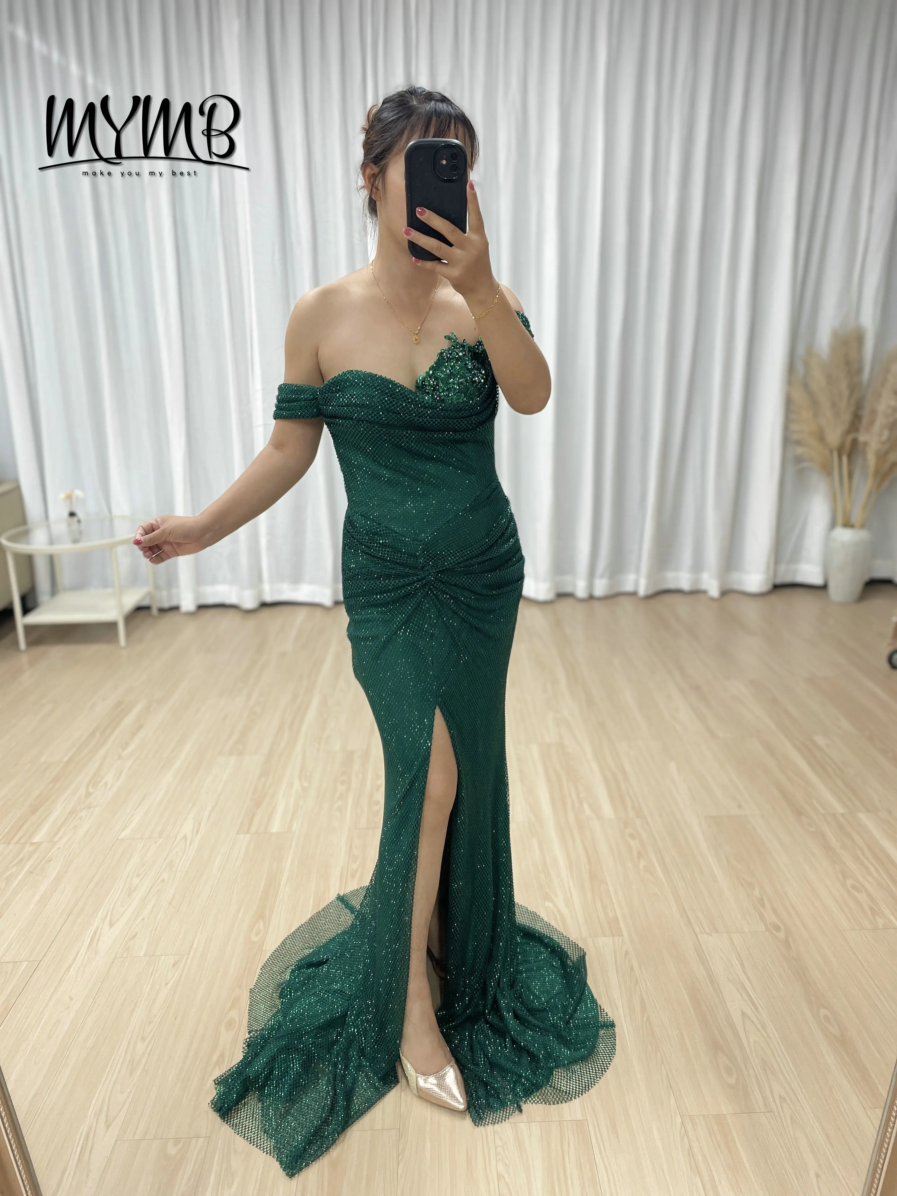 

MYMB Elegant Dark Green Formal Dress With Off Shoulder Neckline Glitter Beads and Ruched Waist Detailing for Prom Party MB40410