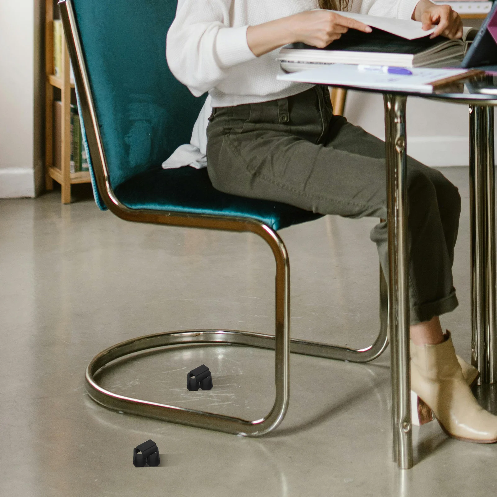 Braçadeiras de tubo de cadeira, 20 peças, plástico em forma de u, antiderrapante, suporte para deslizamento de chão, para escritório, jantar, bar, bancos, móveis, perna