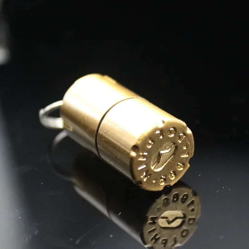 Outdoor Creative Mini Lighter Retro Keychain Pendant Oil Cigar Cigarettes Smoking Accessories Lighters Funny Gadgets