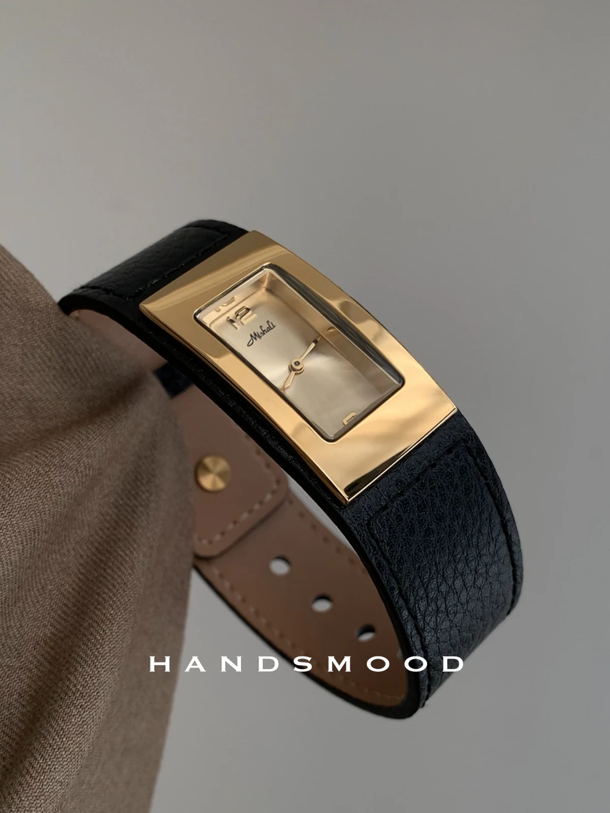 

High-end luxury women's watch Minimalist high-end square design sense of workplace casual temperament women's leather watch